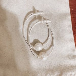 Kendra Scott pearl earrings